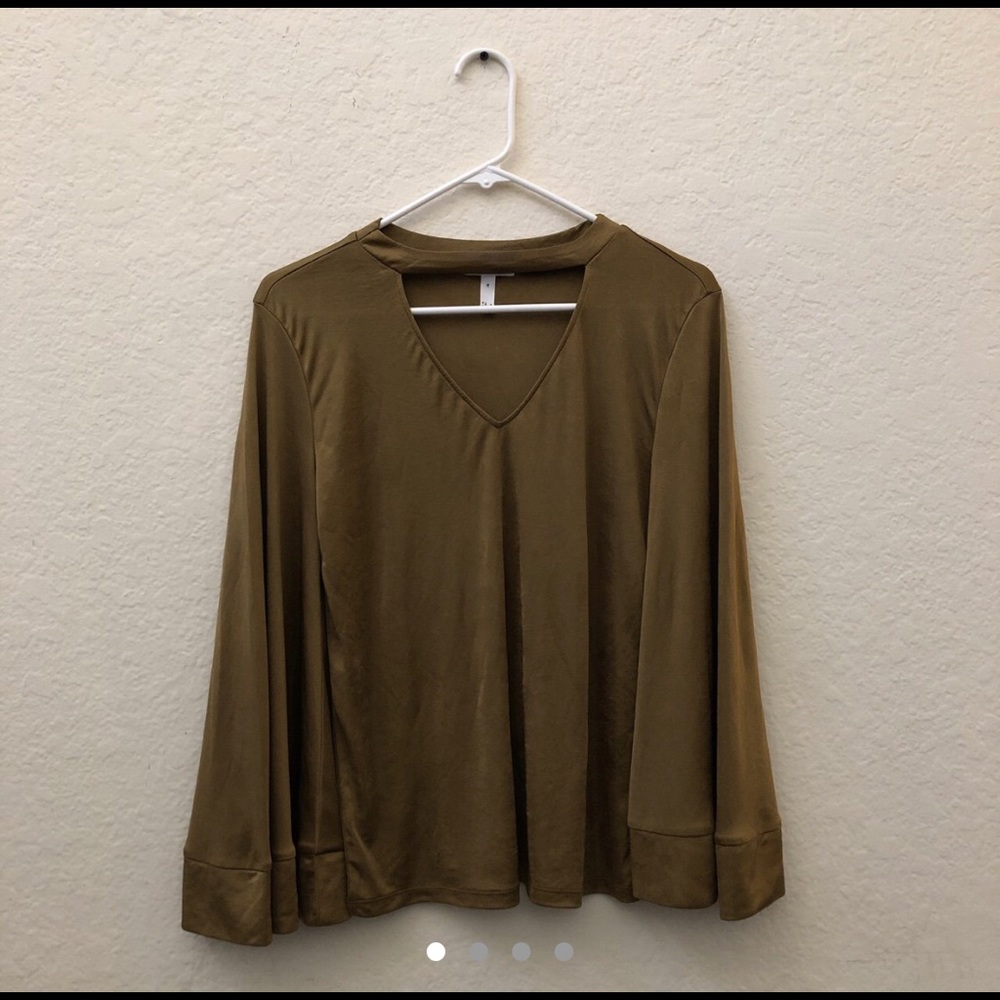 Leith Cut Out Bell Sleeve Blouse